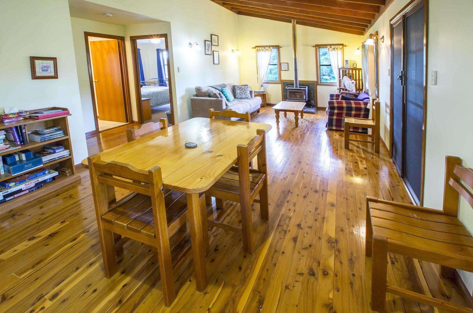 Wisteria Cottage Wyberba Εξωτερικό φωτογραφία
