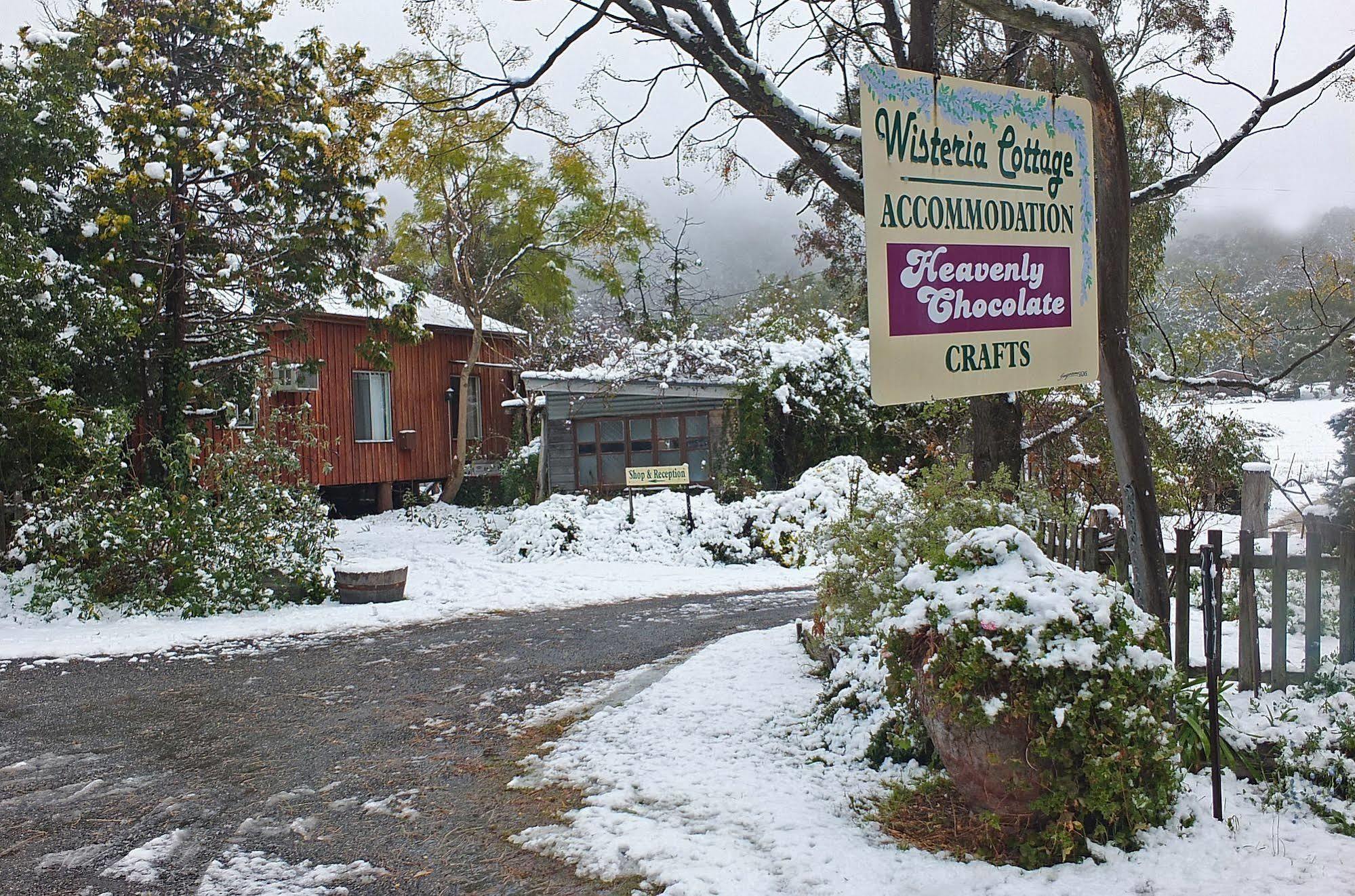 Wisteria Cottage Wyberba Εξωτερικό φωτογραφία